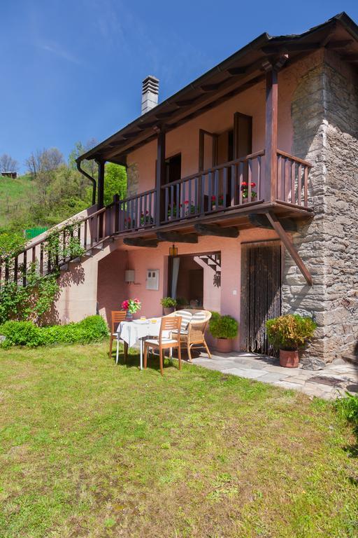 Casa Rural Pandelo Pensionat Vega de Valcarce Exteriör bild