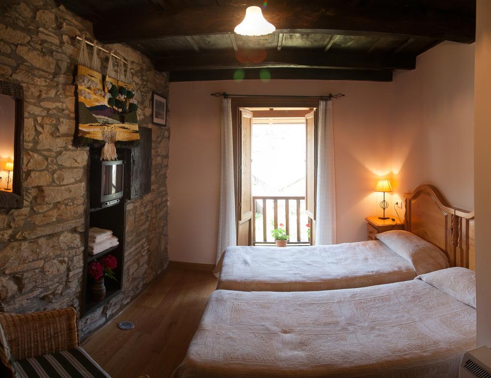 Casa Rural Pandelo Pensionat Vega de Valcarce Rum bild