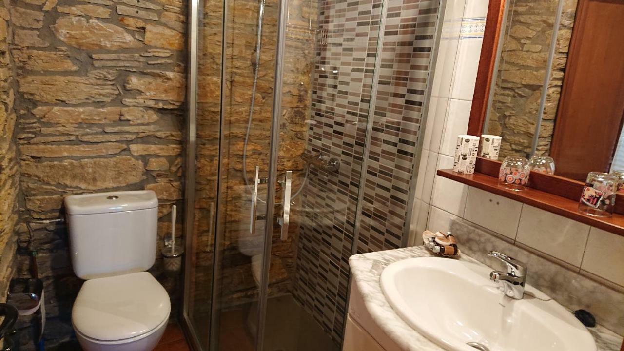 Casa Rural Pandelo Pensionat Vega de Valcarce Exteriör bild